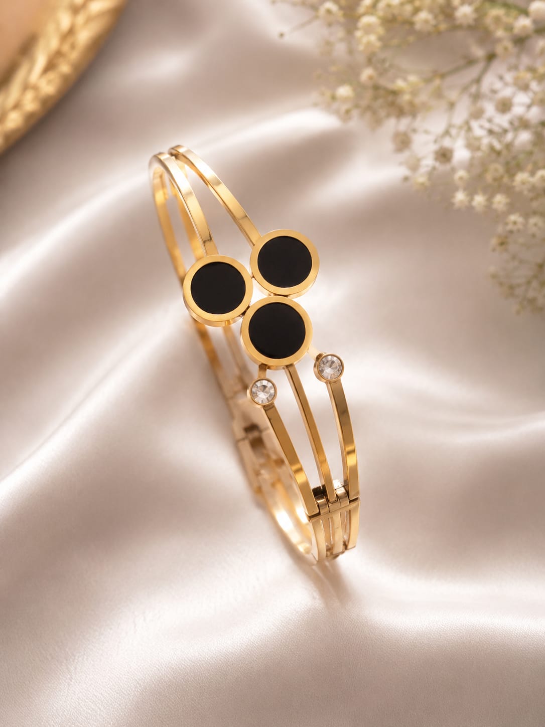 Triple stone Cuff